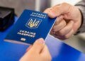 Один недочет — и граница закрыта: украинцев предупредили о рисках с загранпаспортом
