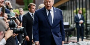 Трамп начинает новую войну против союзников: Bloomberg раскрывает подробности