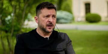 Зеленський: путін готує мобілізацію сотень тисяч солдатів для війни