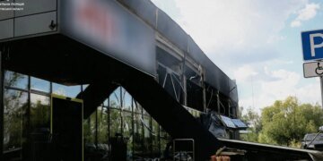 В Феодосии после прилета горит электроподстанция