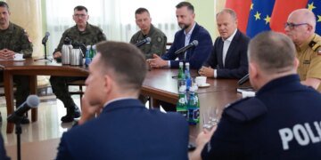 Туск про заліт ракети: усе вказує на російську Х-101, Польща була готова її збити