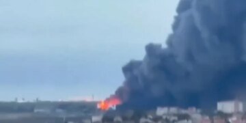 Зеленський підтвердив ураження трьох логістичних центрів рф, НПЗ у волгограді і не тільки
