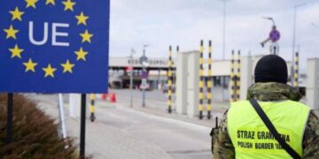 Украинцев будут пускать в ЕС только с одной справкой: Еврокомиссия готовит новые правила