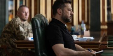 Зеленский пообщался с военными командирами и прокомментировал один из самых мощных ударов по Киеву