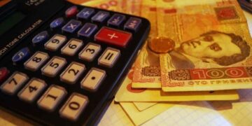 Пенсия по потере кормильца: в ПФУ ответили, может ли студент работать
