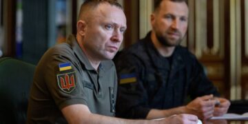 Зеленский собрал новое военное руководство: определили ответ на удары РФ по городам