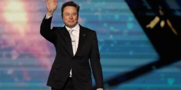 Акції SpaceX впали на 5% після першого звіту, попри рекордне зростання доходів