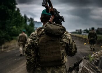 Верховный Суд отказал приемной матери погибшего военнослужащего в денежной помощи