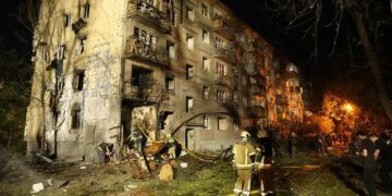 Поліцейські показали роботу під час ракетної атаки рф на Київ