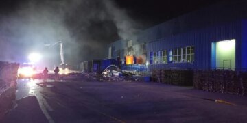 Два БПЛА рф влучили у найбільший склад ROZETKA – це вже друга атака за добу