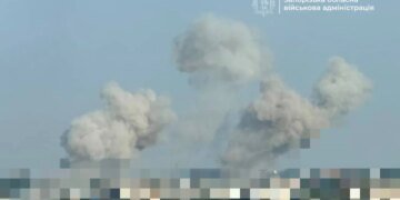 Ворог знову атакував Запоріжжя керованою авіабомбою, є постраждалі – ОВА