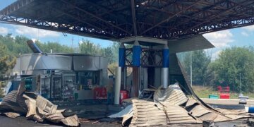 Атака на АЗС у Криворізькому районі: кількість поранених зростає, поліція показала наслідки