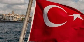 Турция обратилась с одинаковой просьбой к Украине и России