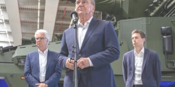 Пісторіус міг випадково підтвердити передачу Україні найсучасніших гаубиць RCH-155 – Bild