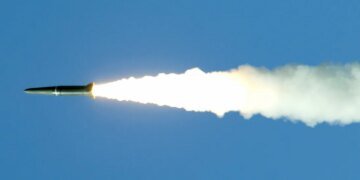 рф атакувала Україну 24 балістичними ракетами і 4 "Цирконами", знешкодили 98 зі 115 дронів