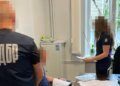 Приковал военнообязанного к лестнице на всю ночь – работника ТЦК будут судить на Закарпатье