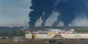 Сили оборони уразили два НПЗ у ярославлі та уфі і ретранслятори дронів рф – Генштаб розкрив деталі