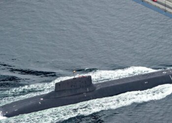 Разведка показала, как оккупанты прячут ракетоносители под воду и заваривают в «мангалы». ФОТО