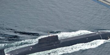 Разведка показала, как оккупанты прячут ракетоносители под воду и заваривают в «мангалы». ФОТО