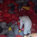 Шприцы, скальпели и ампулы: в Киеве нашли незаконную свалку медицинских отходов