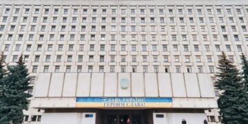 ЦВК визнала нелегітимними "вибори" до держдуми рф на окупованих територіях і закликала українців утриматись від участі