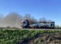 В сети появились ВИДЕО уничтоженных грузовиков РФ на трассе в Крым