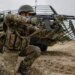 Українські виробники зброї попередили про ризик зриву постачань на фронт та запропонували рішення