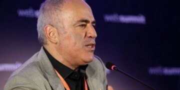 Шах и мат для империи: Каспаров заявил о критическом состоянии экономики и финансовом тупике Кремля