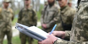 ТЦК в Днепре отправил на полигон единственного опекуна 17-летней сироты, – омбудсмен