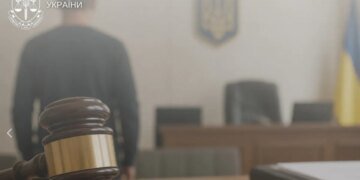 Присваивал деньги за посылки: на Ровенщине вынесли приговор работнику логистической компании