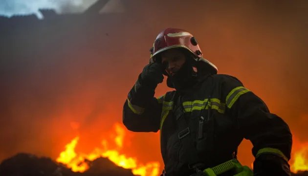 У бізнес-центрі Києва після падіння уламків дрона виявили загиблого та двох постраждалих – мер
