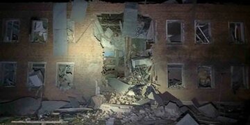 Россия ночью нанесла удары по домам жителей Сум, есть раненые. ФОТО