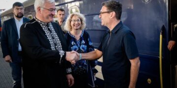 Бернем планує поїздку до США, щоб переконати Трампа посилити ППО України