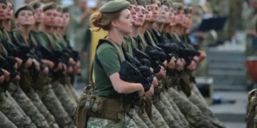 Мобілізація жінок в Україні не проводиться, не готується і не розглядається – комітет з нацбезпеки