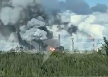 ЧП на стратегическом объекте РФ: произошел взрыв на газохимическом комплексе за тысячи км от Украины. ВИДЕО