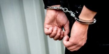 Фиктивное трудоустройство и бронь за деньги: в чём подозревают сотрудника СБУ