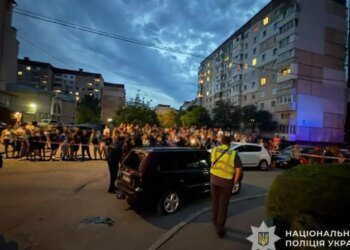 «Самосуд – не оправдание»: полиция прокомментировала нападение на ТЦК в Тернополе. ВИДЕО