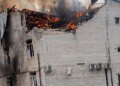 Окупанти двічі вдарили по бізнес-центру в Лозовій, відомо про 10 поранених – мер