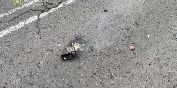 Російський дрон атакував маршрутку в Херсоні: троє поранених