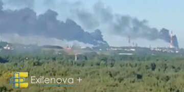 Зеленський підтвердив ураження Ярославського НПЗ і Ту-95МС в енгельсі