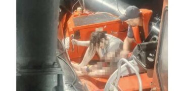 У Румунії заявили про затонуле судно після пожежі в Чорному морі, моряки повідомляли про дрон