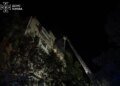 У Києві після нічної атаки пошкоджені житлові будинки, горіла дев'ятиповерхівка