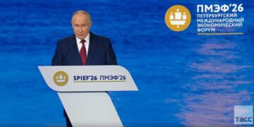 Фергюсон об ударах вглубь России: “Возникает вопрос, сколько еще Путин так может”