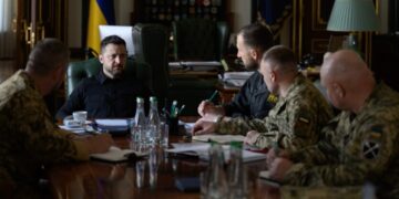 Драпатый впервые сделал доклад на Ставке: Зеленский назвал самые горячие направления фронта