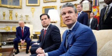 “Им нравится то, что кажется легким” – Снайдер о том, почему Трамп выбрал Иран, а не победу Украины