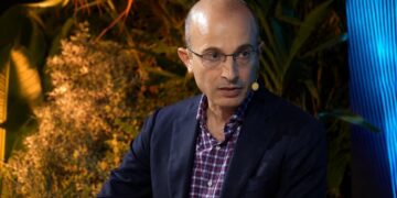 “Мы создадим бога, и он будет нашим рабом”: Харари про Кремниевую долину, ИИ-бюрократов и суверенитет