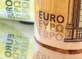 Европейцы высмеяли новые банкноты евро: сеть взорвалась мемами