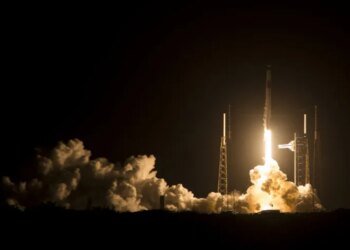 NASA і SpaceX відклали запуск місії до МКС через витік у кораблі Dragon