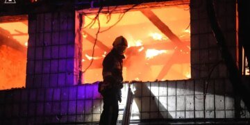 В Киеве в результате ночной атаки со стороны РФ погибли 8 человек, среди пострадавших — трое детей
