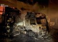 Россия атаковала склады в Киевской области и нанесла повторные удары во время тушения пожара